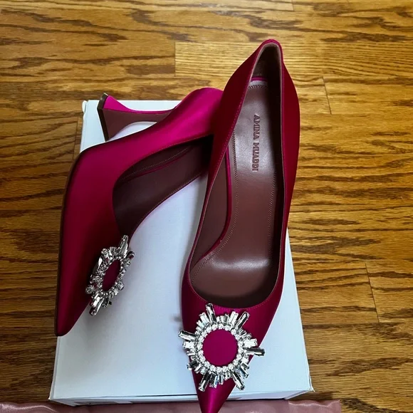 AMINA MUADDI Begum Fuchsia embellished satin pumps in 40.5 - Picture 5 of 11